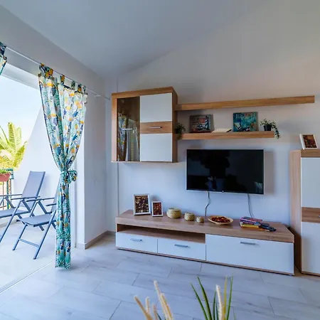 Precioso Y Confortable En El Sur דירה ארונה